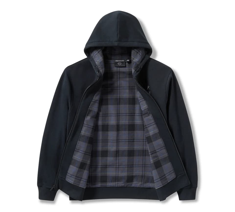 96783-25VM Giacca con cappuccio Harley-Davidson nera, aperta, con fodera interna in fantasia scozzese grigio-blu. Abbigliamento originale.
