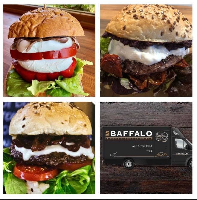 FB_OPENDAY6.jpg Collage di quattro immagini: tre primi piani di hamburger gourmet con diverse farciture e un food truck nero brandizzato 'SBAFFALO Agri Street Food'.