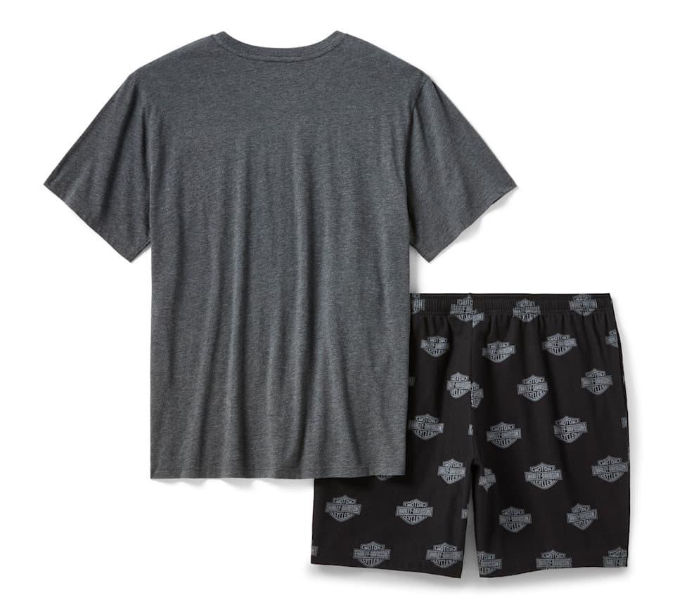 Pigiama Harley-Davidson con maglietta e shorts logati Pigiama due pezzi composto da maglietta grigio scuro a maniche corte e pantaloncini neri con logo Harley-Davidson ripetuto.